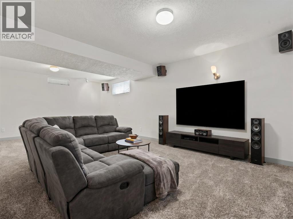2420 Langriville Drive SW, Calgary, Alberta  T3E 5G8 - Photo 32 - A2312635