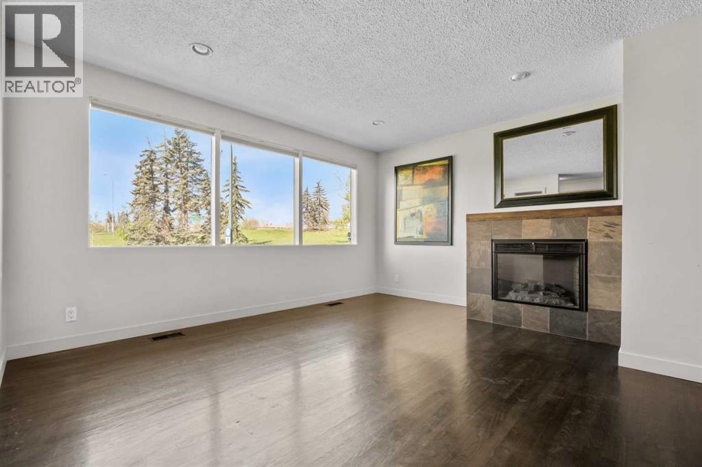 2420 Langriville Drive SW, Calgary, Alberta  T3E 5G8 - Photo 8 - A2312635