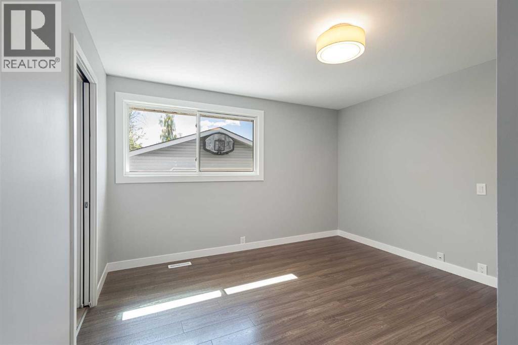 5876 Dalcastle Drive NW, Calgary, Alberta  T3A 2B6 - Photo 17 - A2313700