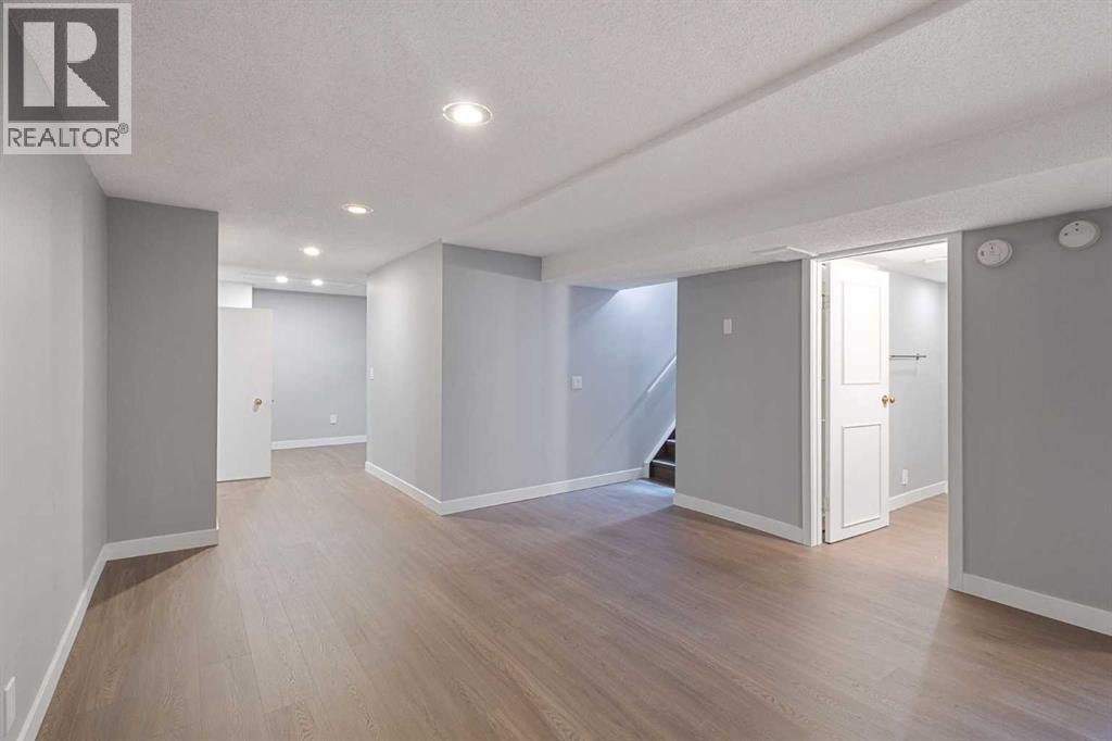 5876 Dalcastle Drive NW, Calgary, Alberta  T3A 2B6 - Photo 25 - A2313700