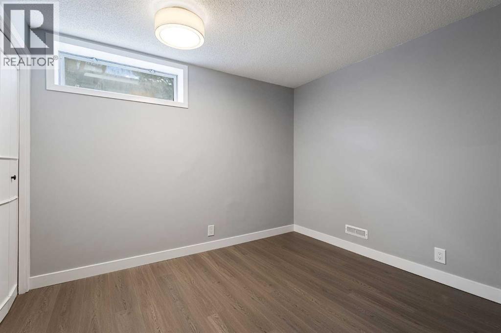 5876 Dalcastle Drive NW, Calgary, Alberta  T3A 2B6 - Photo 29 - A2313700