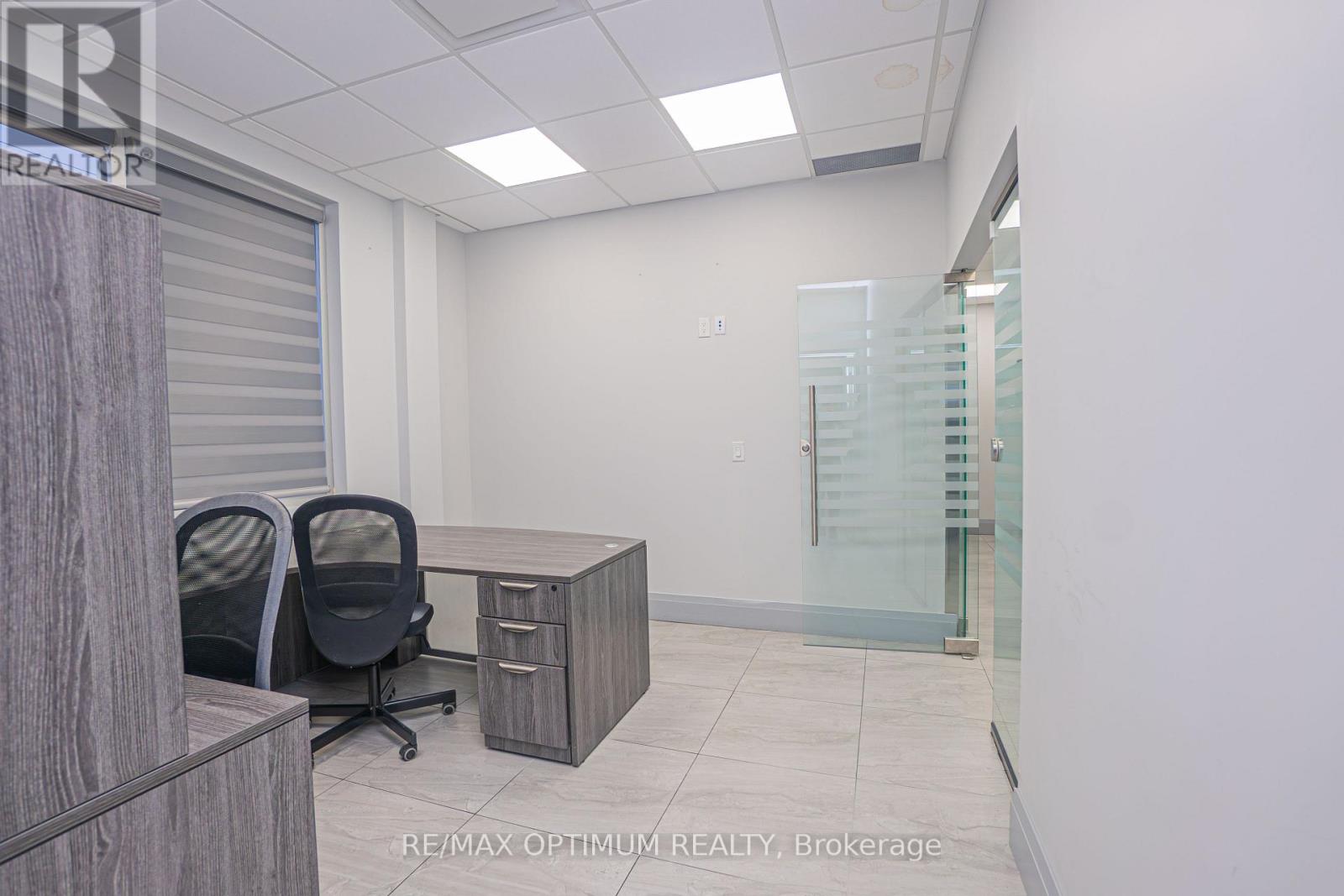 201 - 280 Derry Road W, Mississauga, Ontario  L5W 1N6 - Photo 10 - W12772208