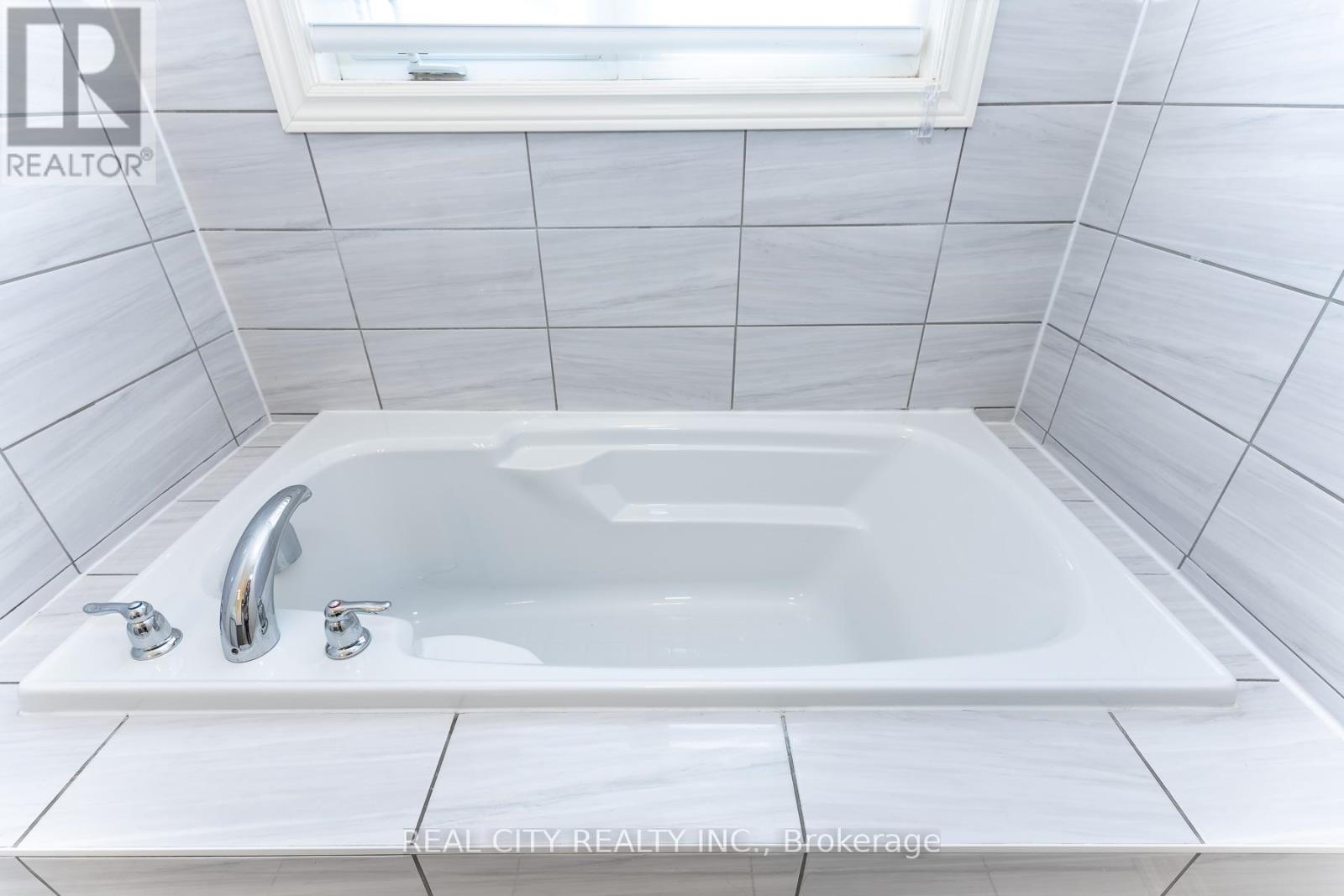 11 Hager Creek Terrace, Hamilton, Ontario  L0R 2H7 - Photo 40 - X12549152
