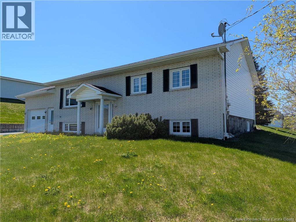 835 Walker Street, Grand Falls, New Brunswick  E3Z 1A4 - Photo 3 - NB134719