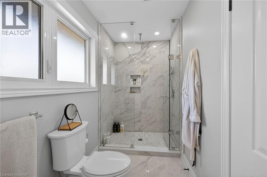 1 Sandringham Avenue, Hamilton, Ontario  L9C 2H3 - Photo 24 - 40832725