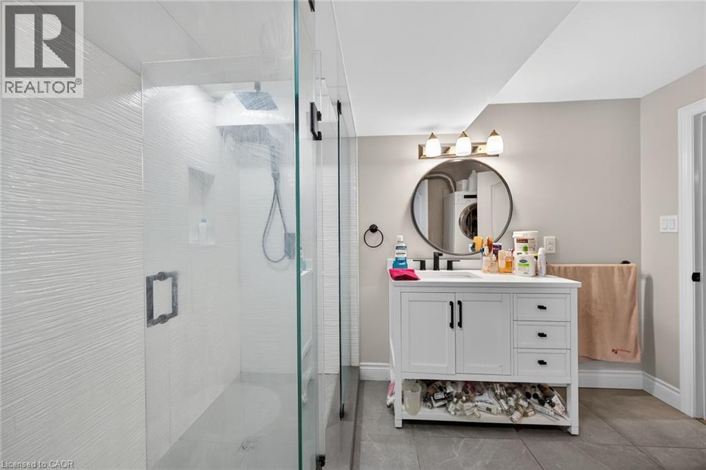1 Sandringham Avenue, Hamilton, Ontario  L9C 2H3 - Photo 38 - 40832725