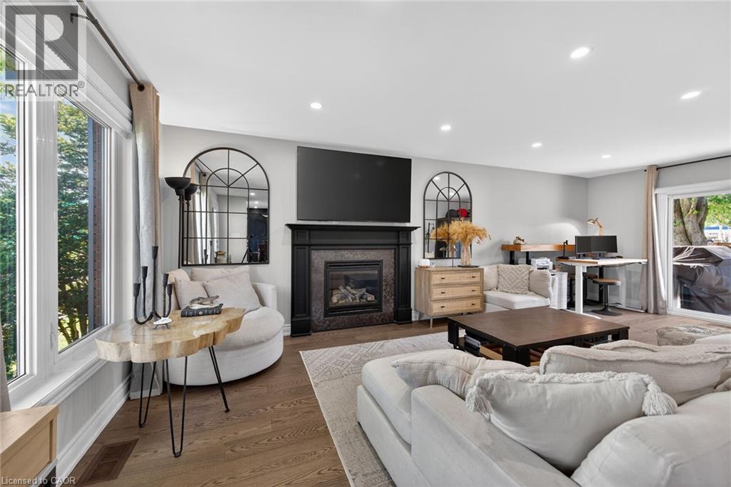 1 Sandringham Avenue, Hamilton, Ontario  L9C 2H3 - Photo 5 - 40832725