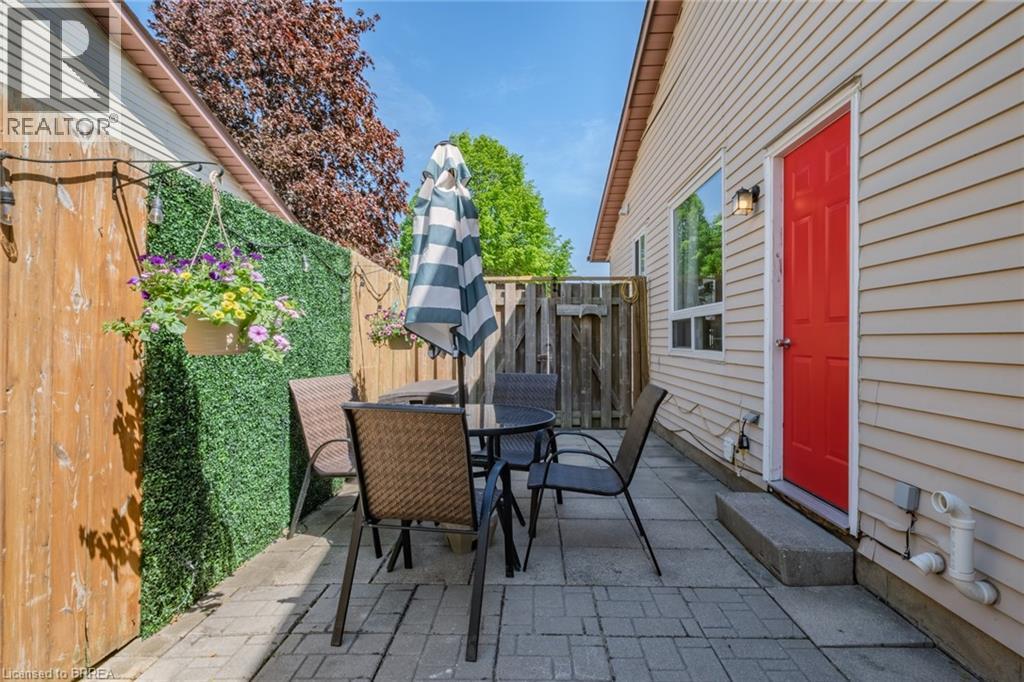 33 Palomino Drive, Brantford, Ontario  N3P 1J6 - Photo 4 - 40831876