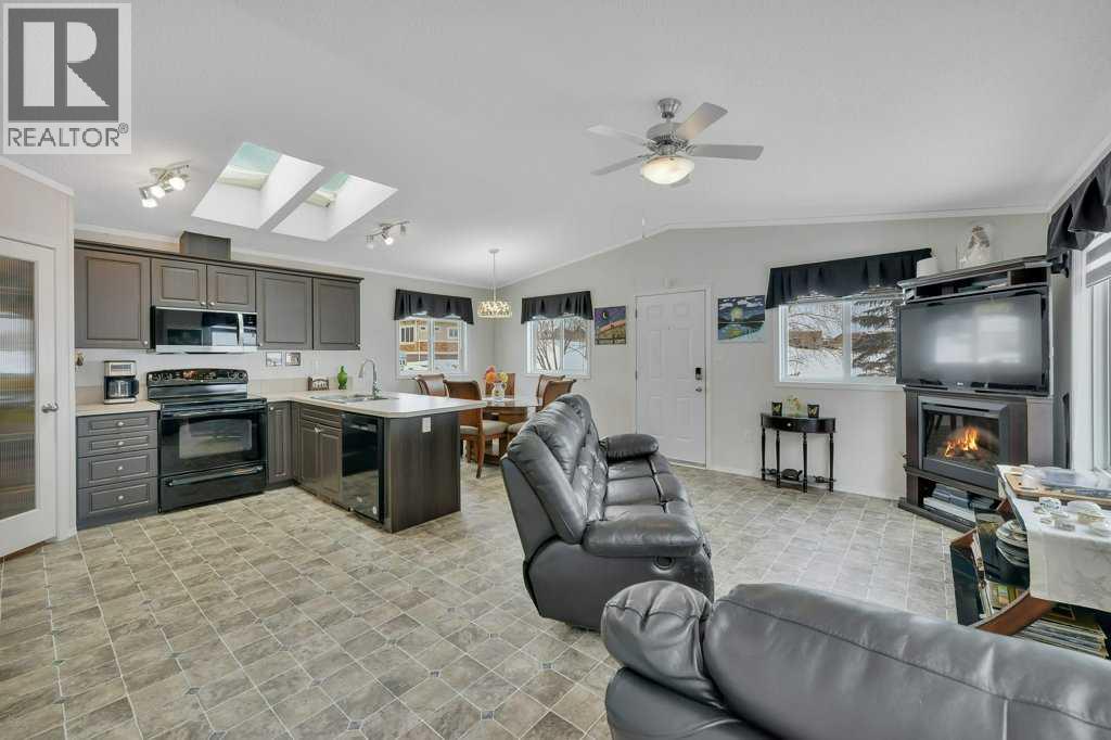 4079, 25054 Pine Lake Road S, Rural Red Deer County, Alberta  T0M 1R0 - Photo 4 - A2310307