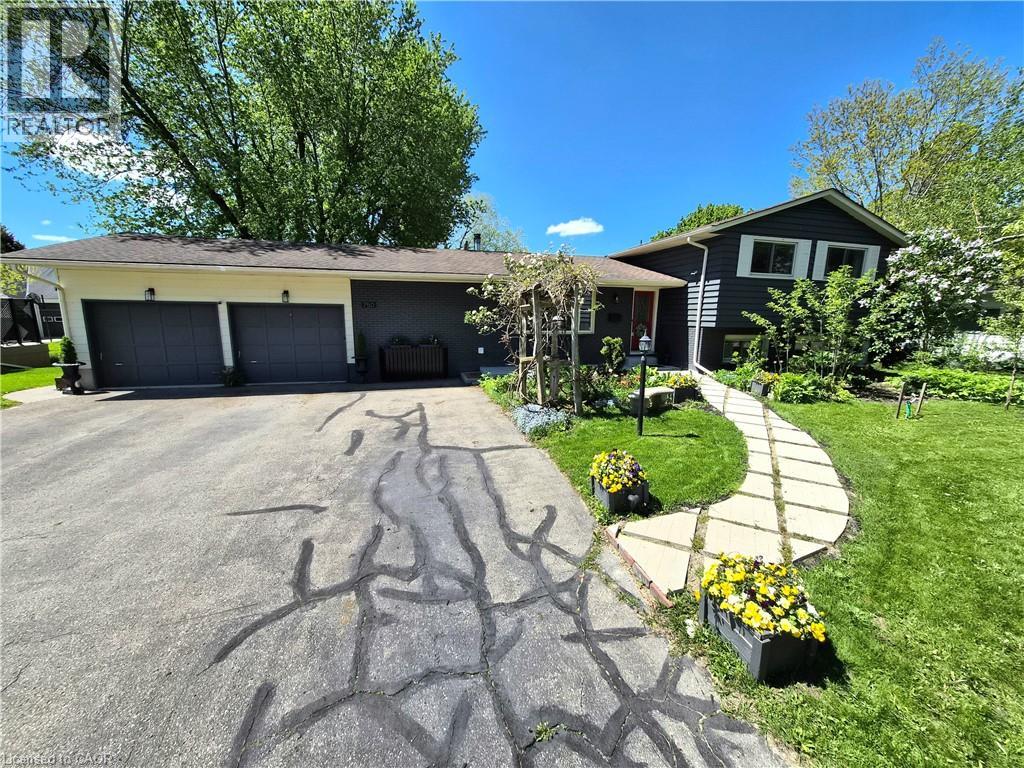 750 Elizabeth Street E, Listowel, Ontario  N4W 2R6 - Photo 1 - 40822023