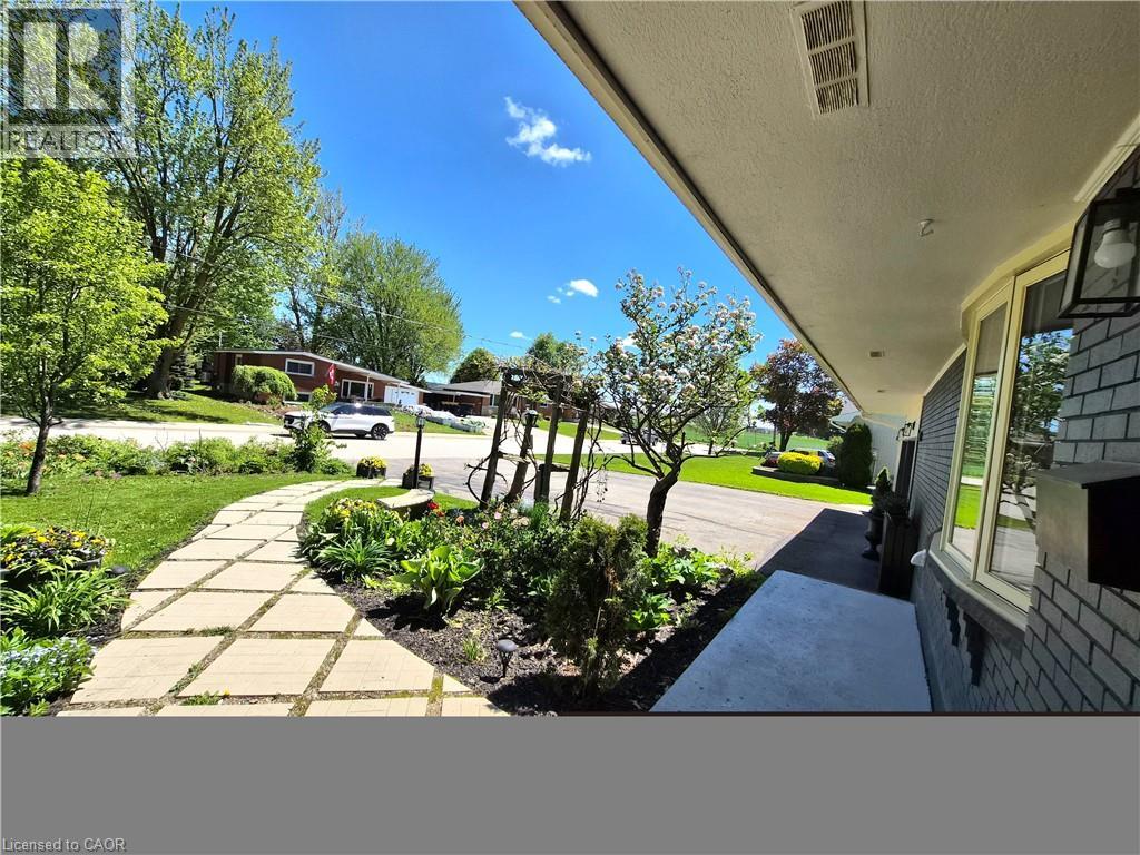 750 Elizabeth Street E, Listowel, Ontario  N4W 2R6 - Photo 4 - 40822023