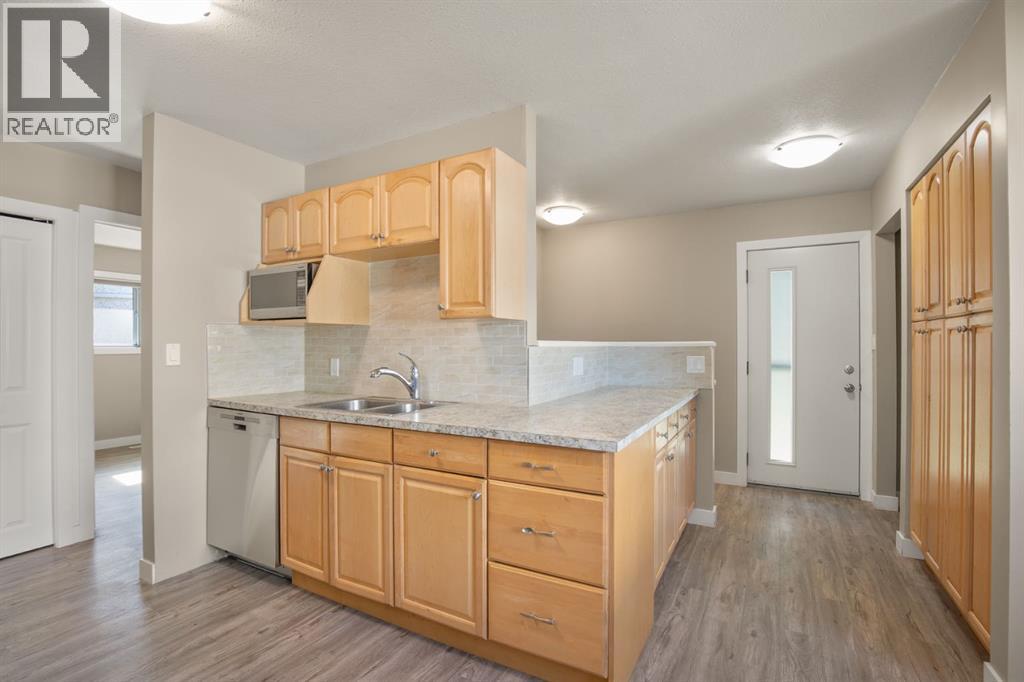 39 Olsen Street, Red Deer, Alberta  T4N 5B8 - Photo 7 - A2312214