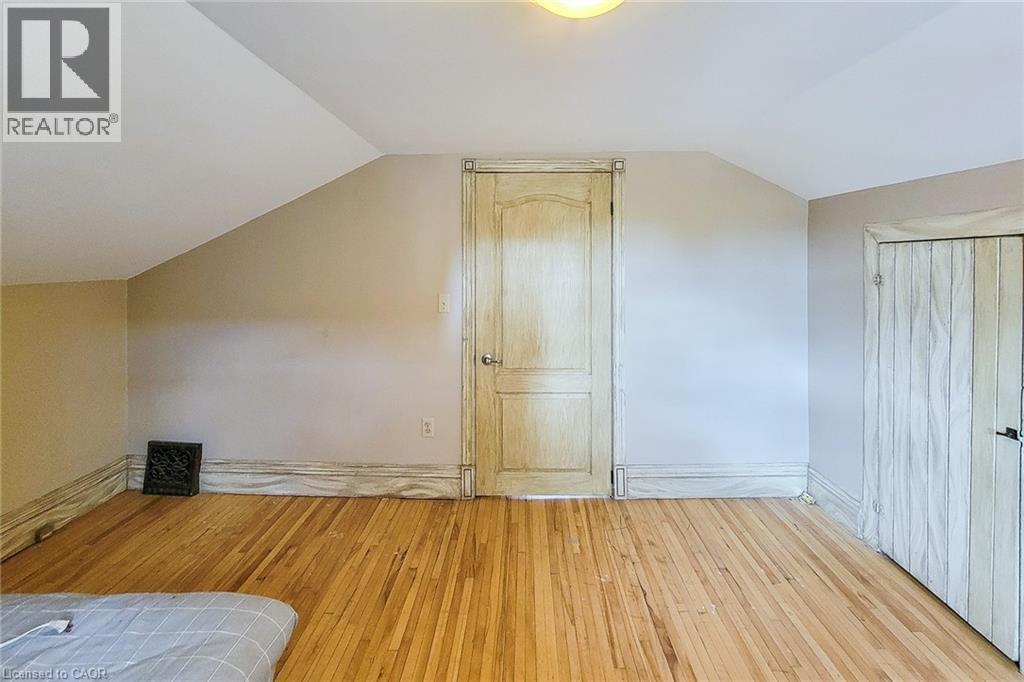 16 Welland Street S, Thorold, Ontario  L2V 2B4 - Photo 33 - 40832791