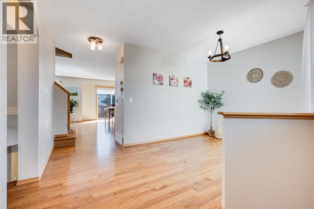 281 Bridlemeadows Common SW, Calgary, Alberta  T2Y 4V4 - Photo 3 - A2308354