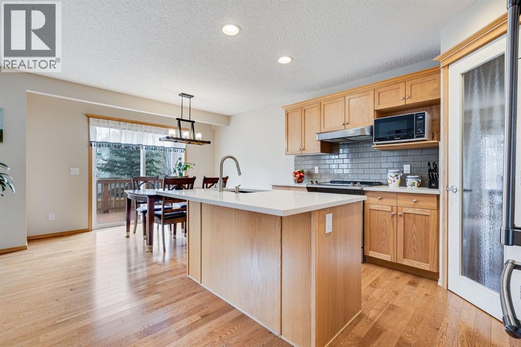 281 Bridlemeadows Common SW, Calgary, Alberta  T2Y 4V4 - Photo 6 - A2308354