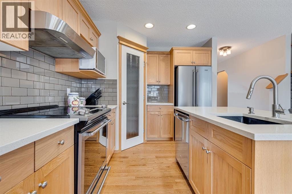 281 Bridlemeadows Common SW, Calgary, Alberta  T2Y 4V4 - Photo 10 - A2308354