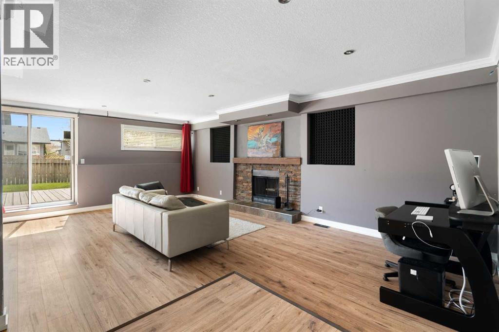 8 Hawkwood Place NW, Calgary, Alberta  T3G 1X6 - Photo 27 - A2313839