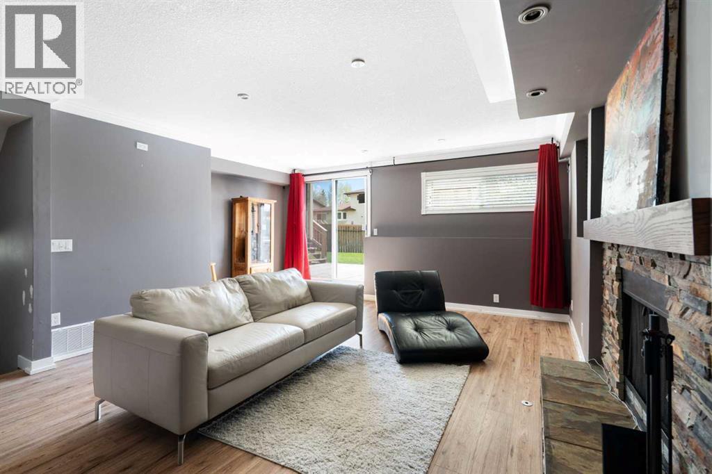 8 Hawkwood Place NW, Calgary, Alberta  T3G 1X6 - Photo 28 - A2313839