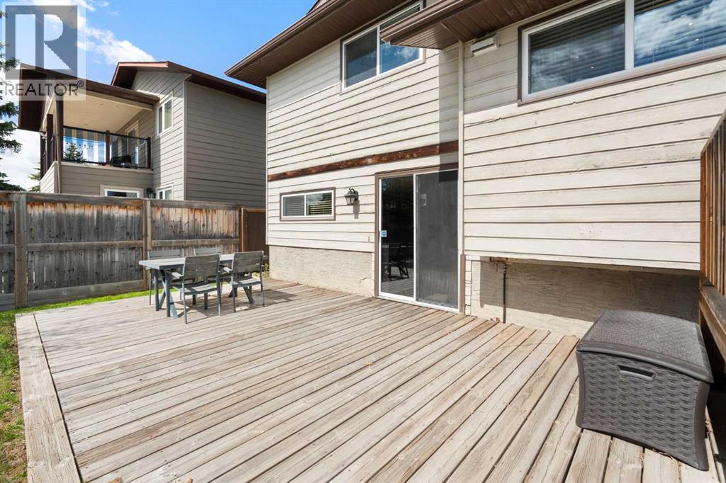 8 Hawkwood Place NW, Calgary, Alberta  T3G 1X6 - Photo 43 - A2313839
