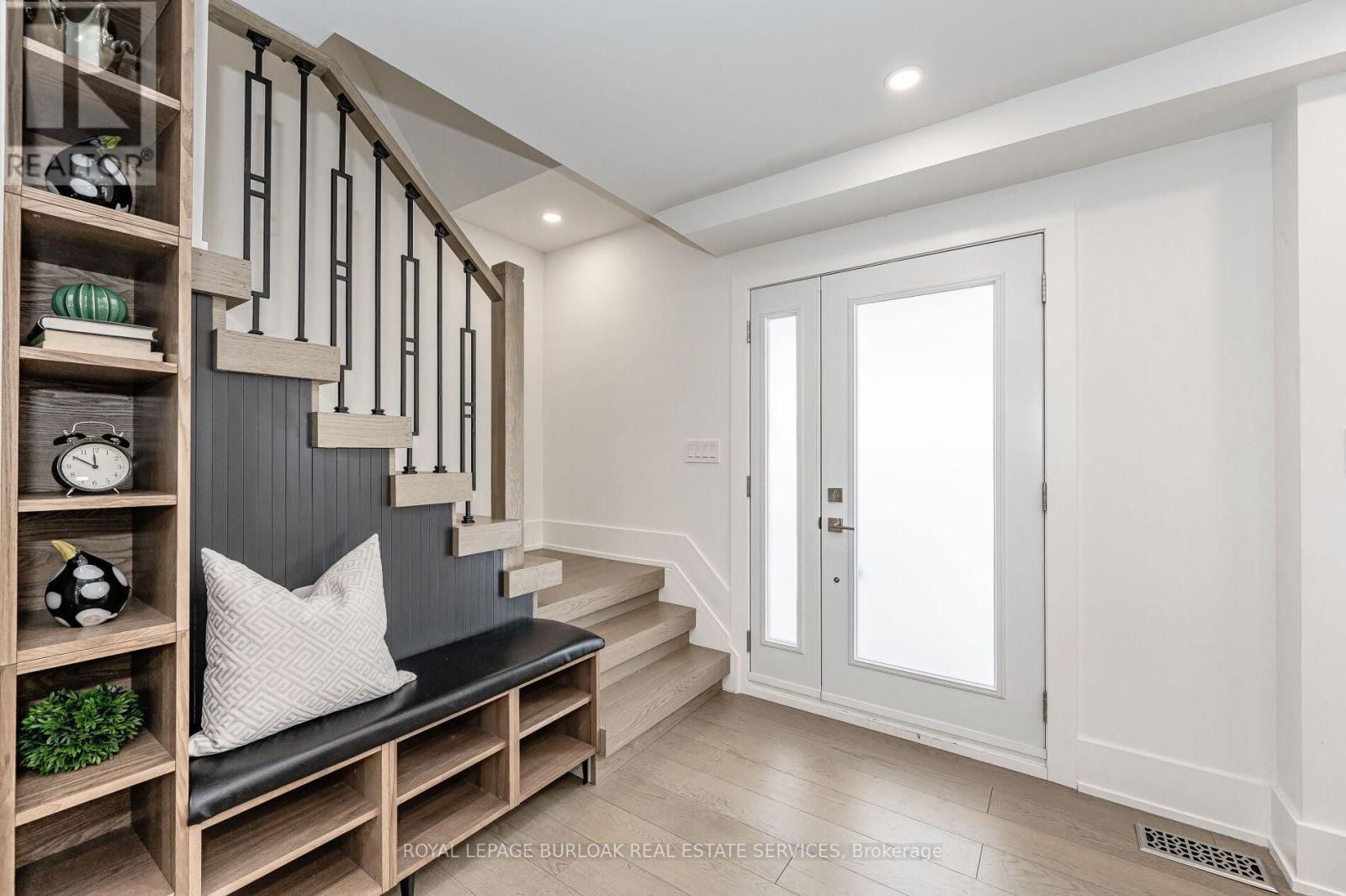 83 Shendale Drive, Toronto, Ontario  M9W 2B6 - Photo 4 - W12882256