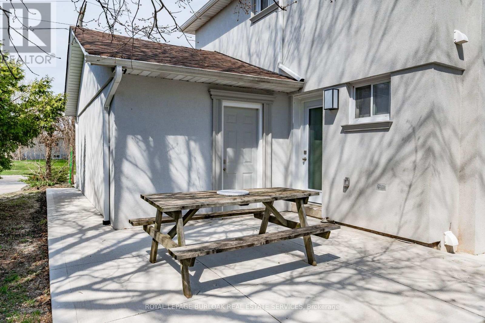 83 Shendale Drive, Toronto, Ontario  M9W 2B6 - Photo 26 - W12882256