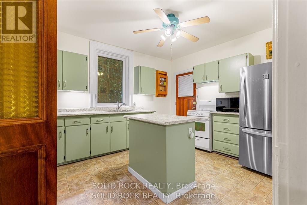 352 New Street, Edwardsburgh/cardinal, Ontario  K0E 1E0 - Photo 9 - X12951970
