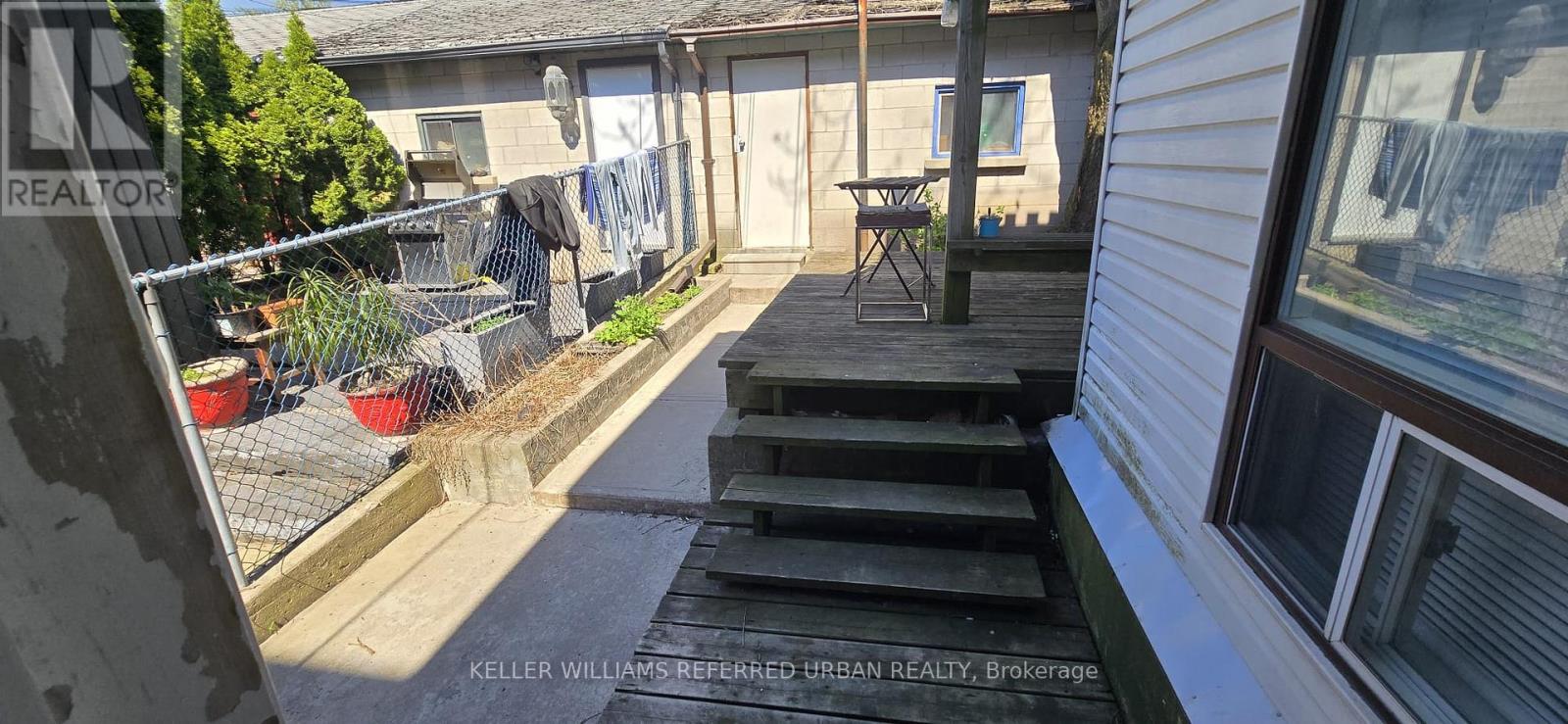 Main - 237 Montrose Avenue, Toronto, Ontario  M6G 3G6 - Photo 12 - C13163186