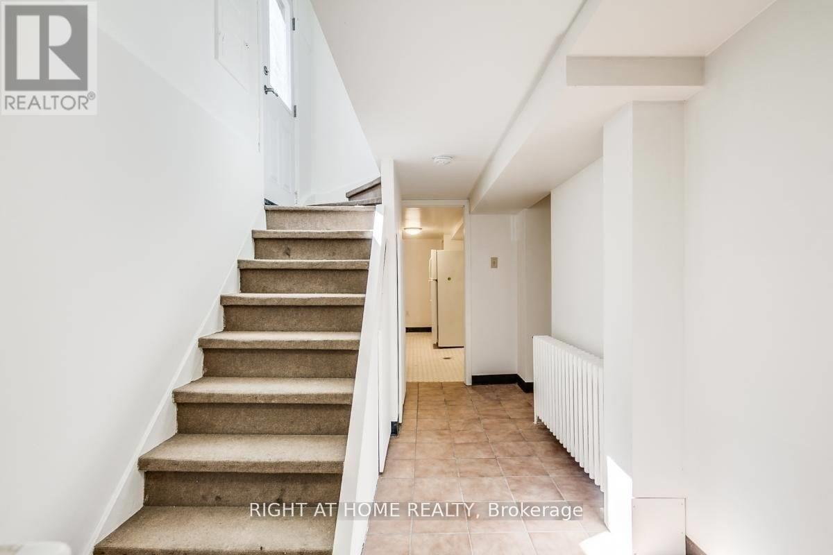 1738 Bayview Avenue, Toronto, Ontario  M4G 3C4 - Photo 5 - C13163314