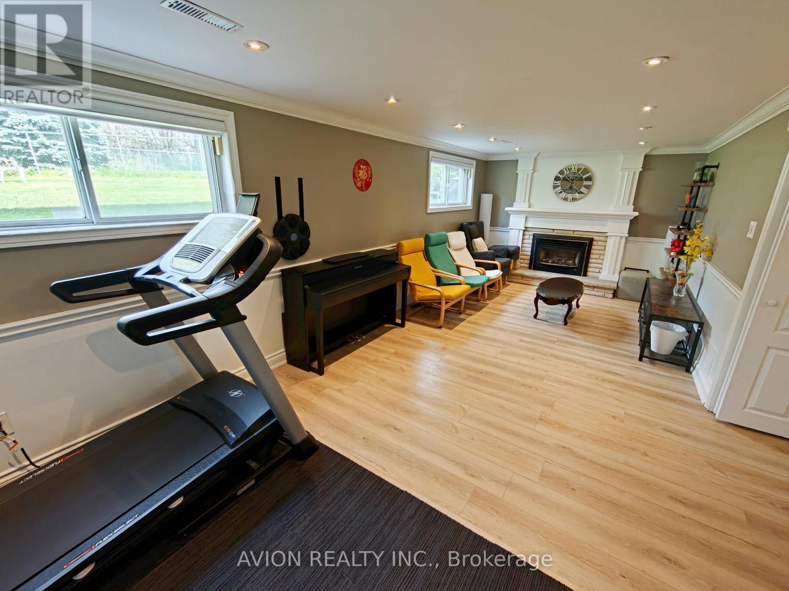 25 Squirewood Road, Toronto, Ontario  M2J 4T2 - Photo 11 - C13163368