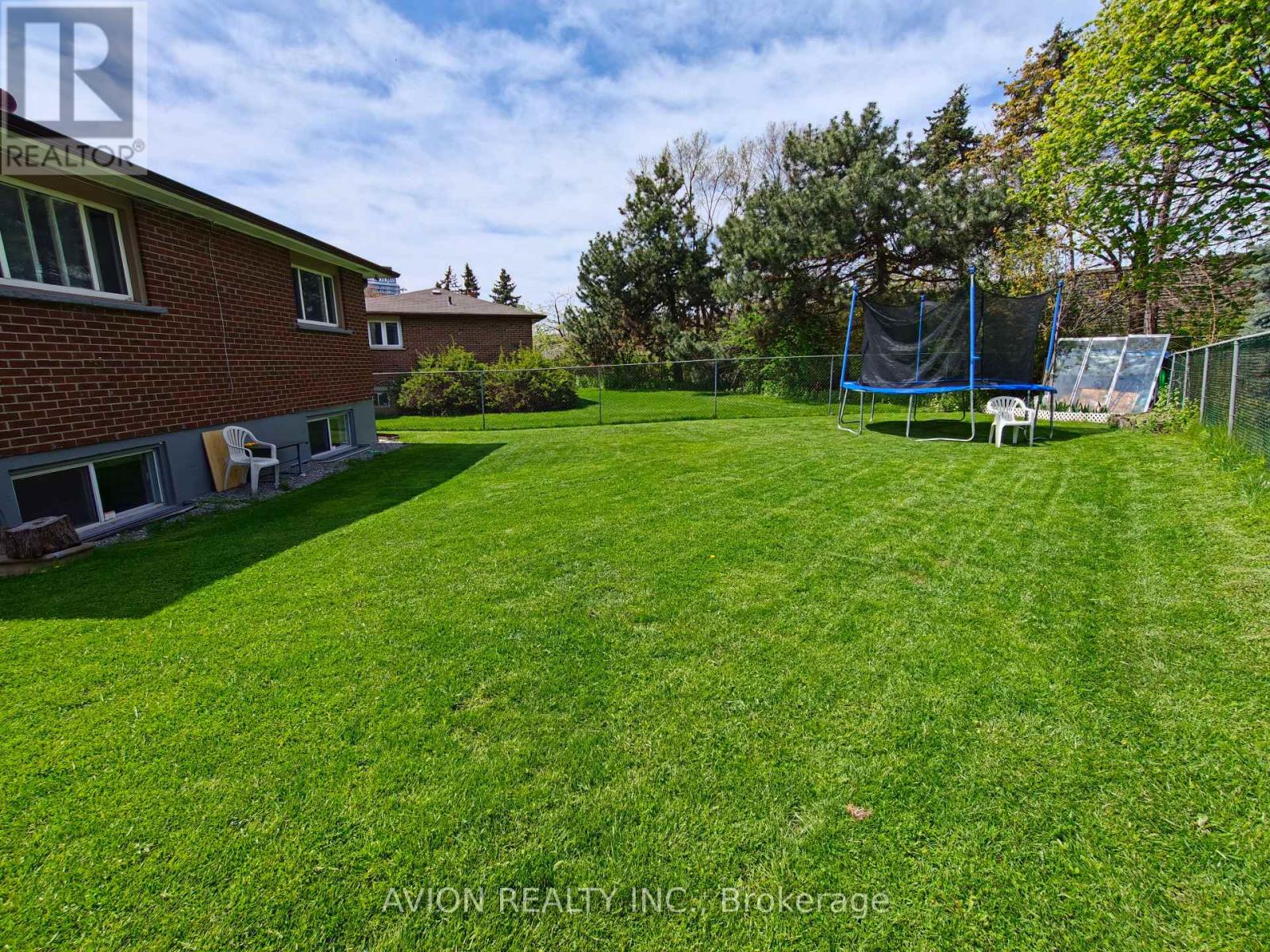 25 Squirewood Road, Toronto, Ontario  M2J 4T2 - Photo 16 - C13163368