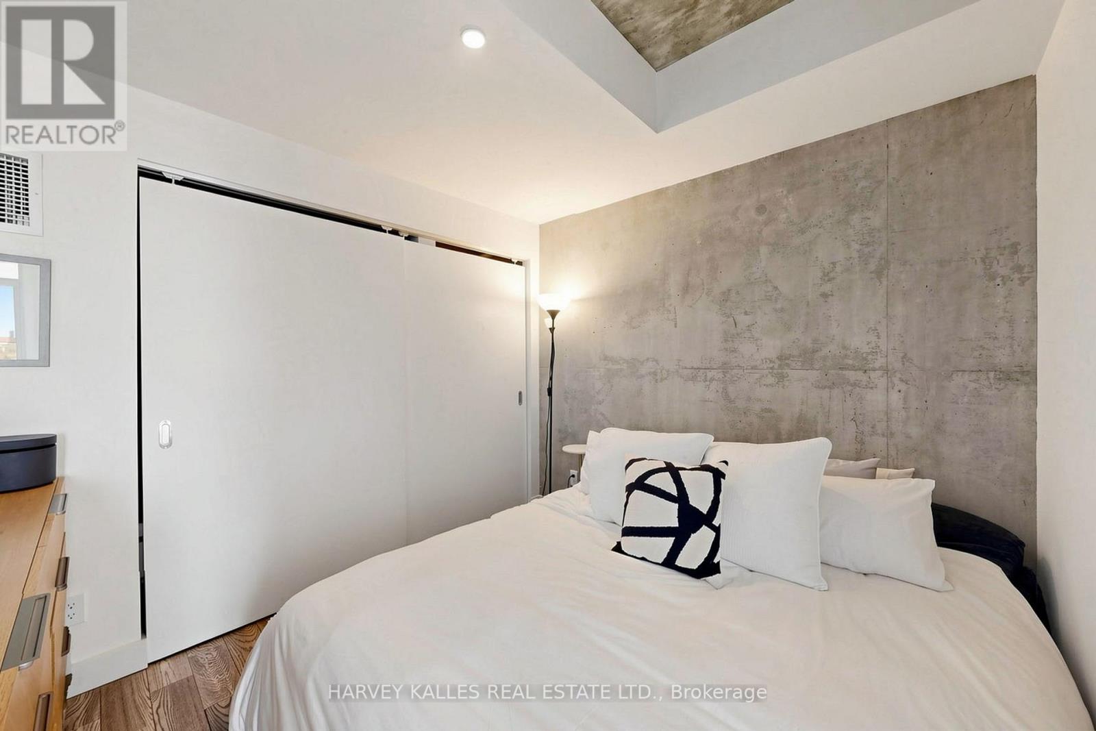 511 - 111 Bathurst Street, Toronto, Ontario  M5V 0M9 - Photo 10 - C13163430