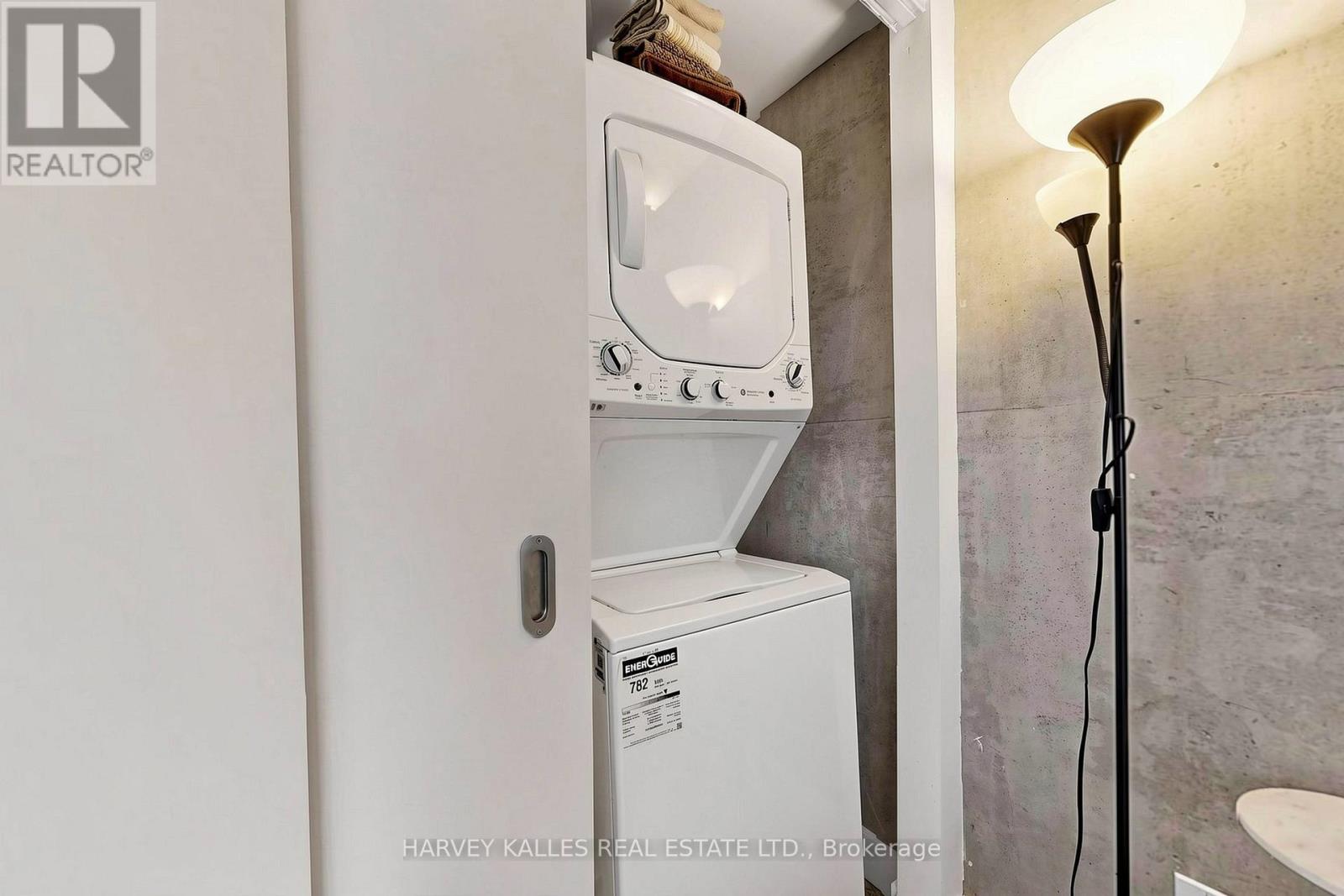 511 - 111 Bathurst Street, Toronto, Ontario  M5V 0M9 - Photo 17 - C13163430