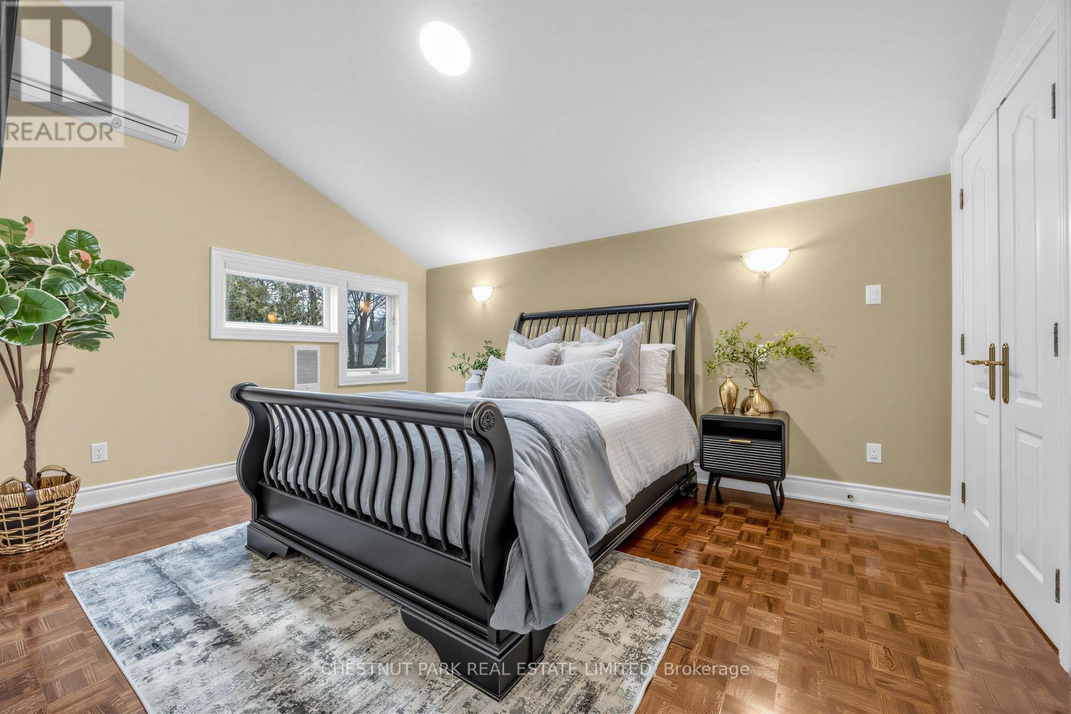 122 Randolph Road, Toronto, Ontario  M4G 3R9 - Photo 15 - C13163458