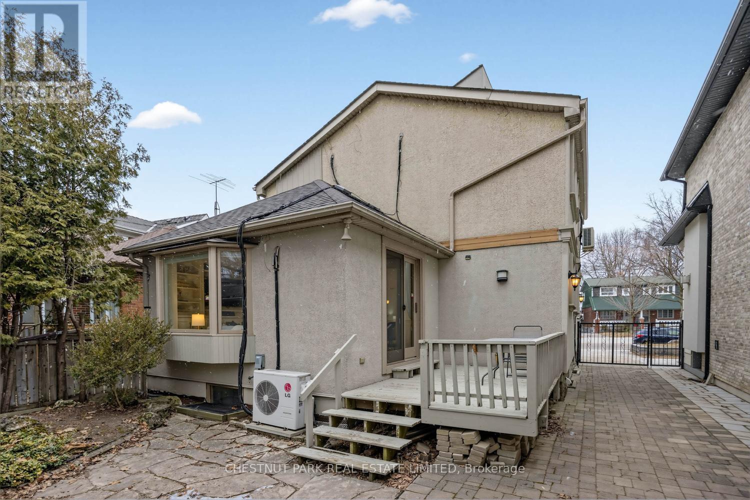 122 Randolph Road, Toronto, Ontario  M4G 3R9 - Photo 27 - C13163458