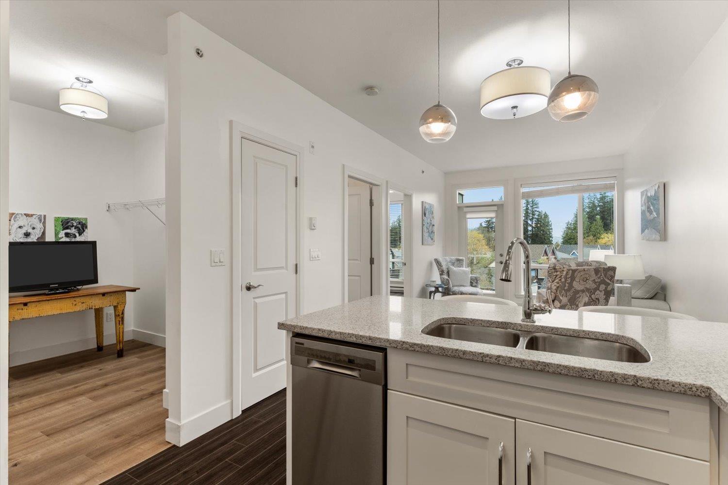 415 45389 Chehalis Drive, Garrison Crossing, Chilliwack, British Columbia  V2R 0T9 - Photo 4 - R3110460