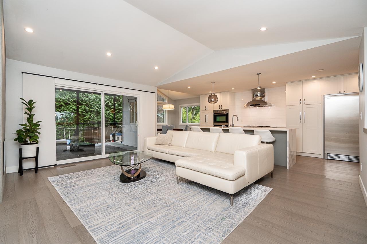 2140 127a Street, Surrey, British Columbia  V4A 3S9 - Photo 2 - R3126369