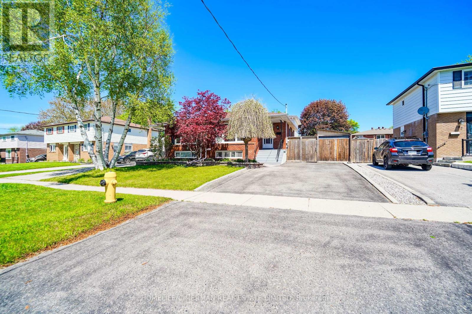 20 Lawrence Crescent, Clarington, Ontario  L1C 1J4 - Photo 3 - E13163250