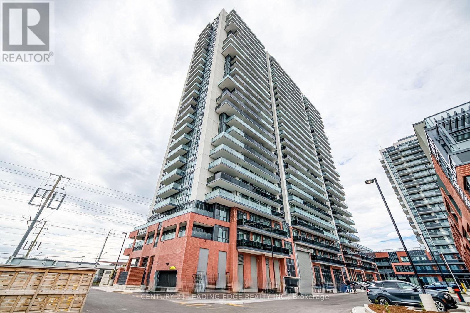 803 - 2545 Simcoe Street N, Oshawa, Ontario  L1L 0W3 - Photo 1 - E13163262
