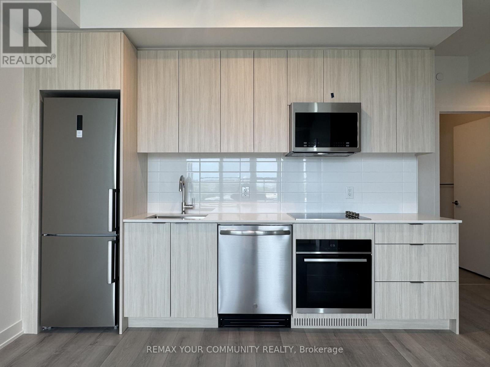 429 - 20 Deans Drive, Toronto, Ontario  M1L 0J7 - Photo 2 - E13163500
