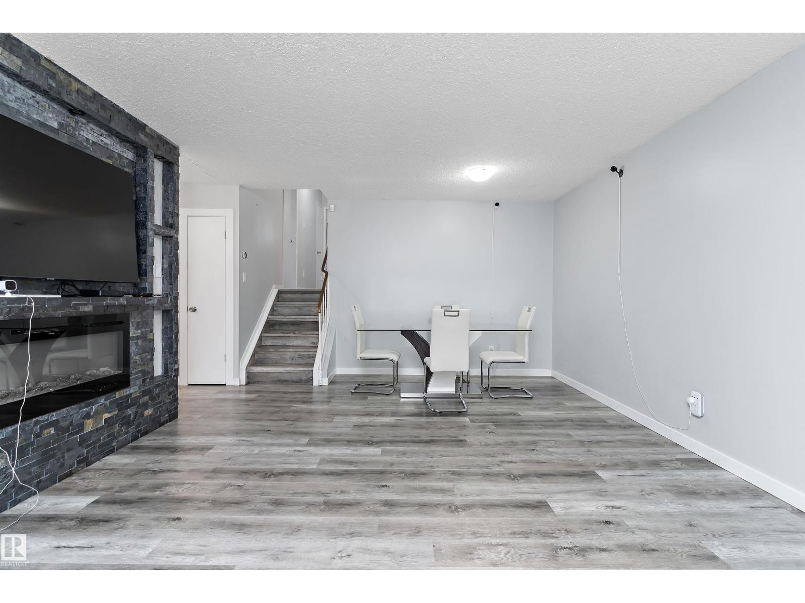 3214 71 St NW, Edmonton, Alberta  T6K 1K9 - Photo 3 - E4489436