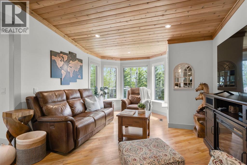 22 Sunset Way, Priddis Greens, Alberta  T0L 1W3 - Photo 14 - A2312612