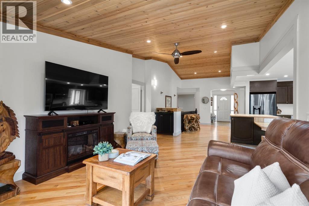 22 Sunset Way, Priddis Greens, Alberta  T0L 1W3 - Photo 15 - A2312612