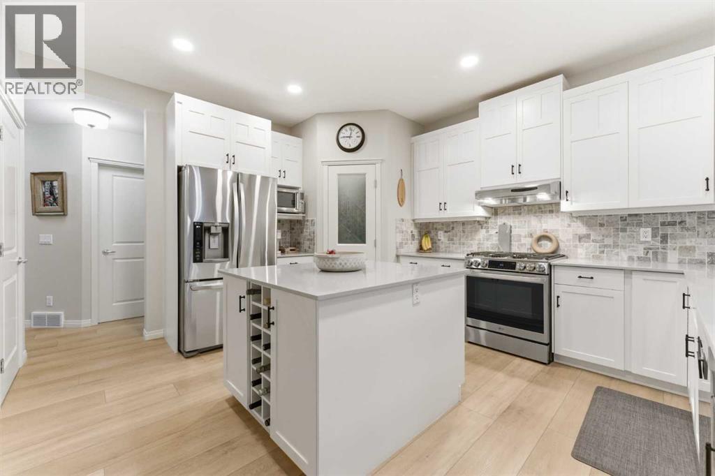 74 Evercreek Bluffs Road SW, Calgary, Alberta  T2Y 4P2 - Photo 10 - A2313689
