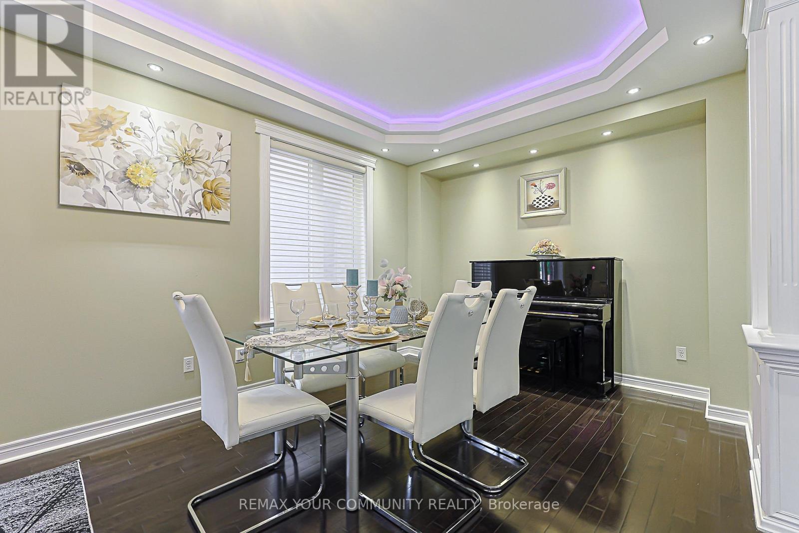 16 Foshan Avenue, Markham, Ontario  L6C 0S1 - Photo 3 - N13163214