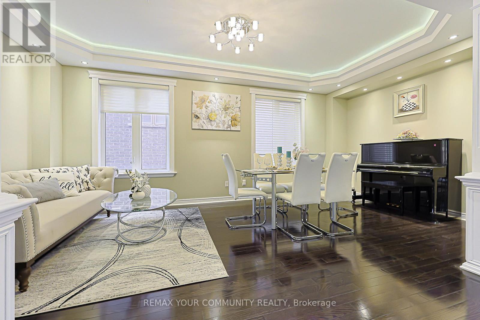 16 Foshan Avenue, Markham, Ontario  L6C 0S1 - Photo 5 - N13163214