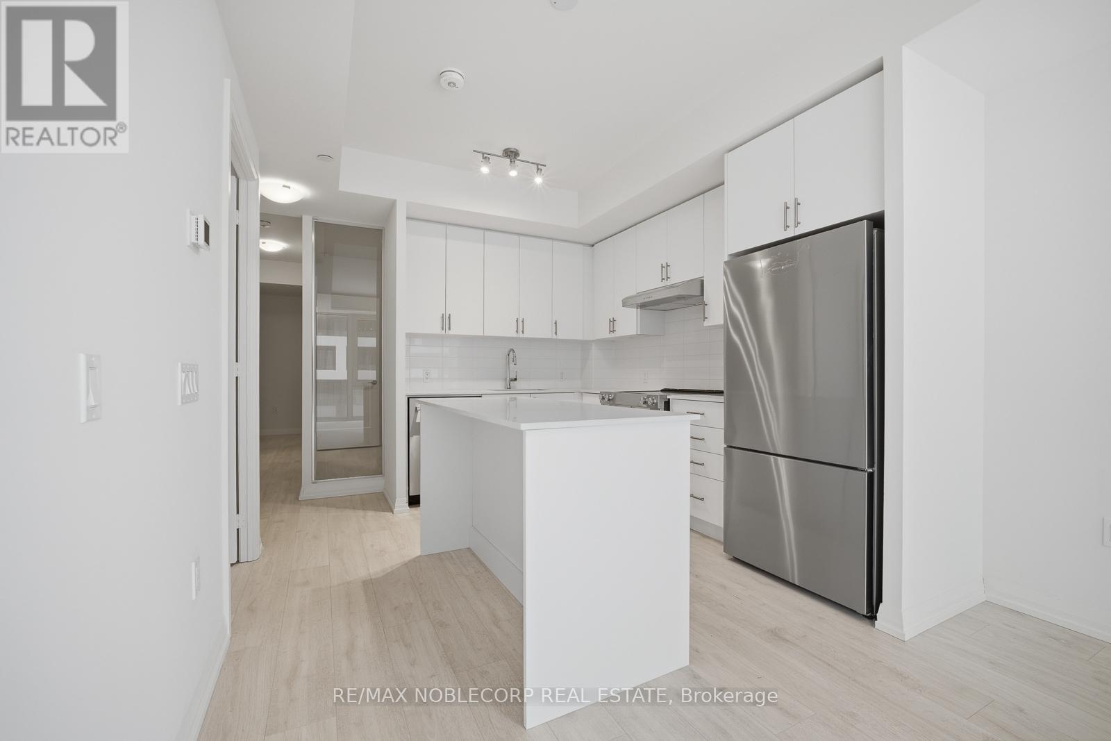 303 - 27 KORDA GATE, Vaughan, Ontario