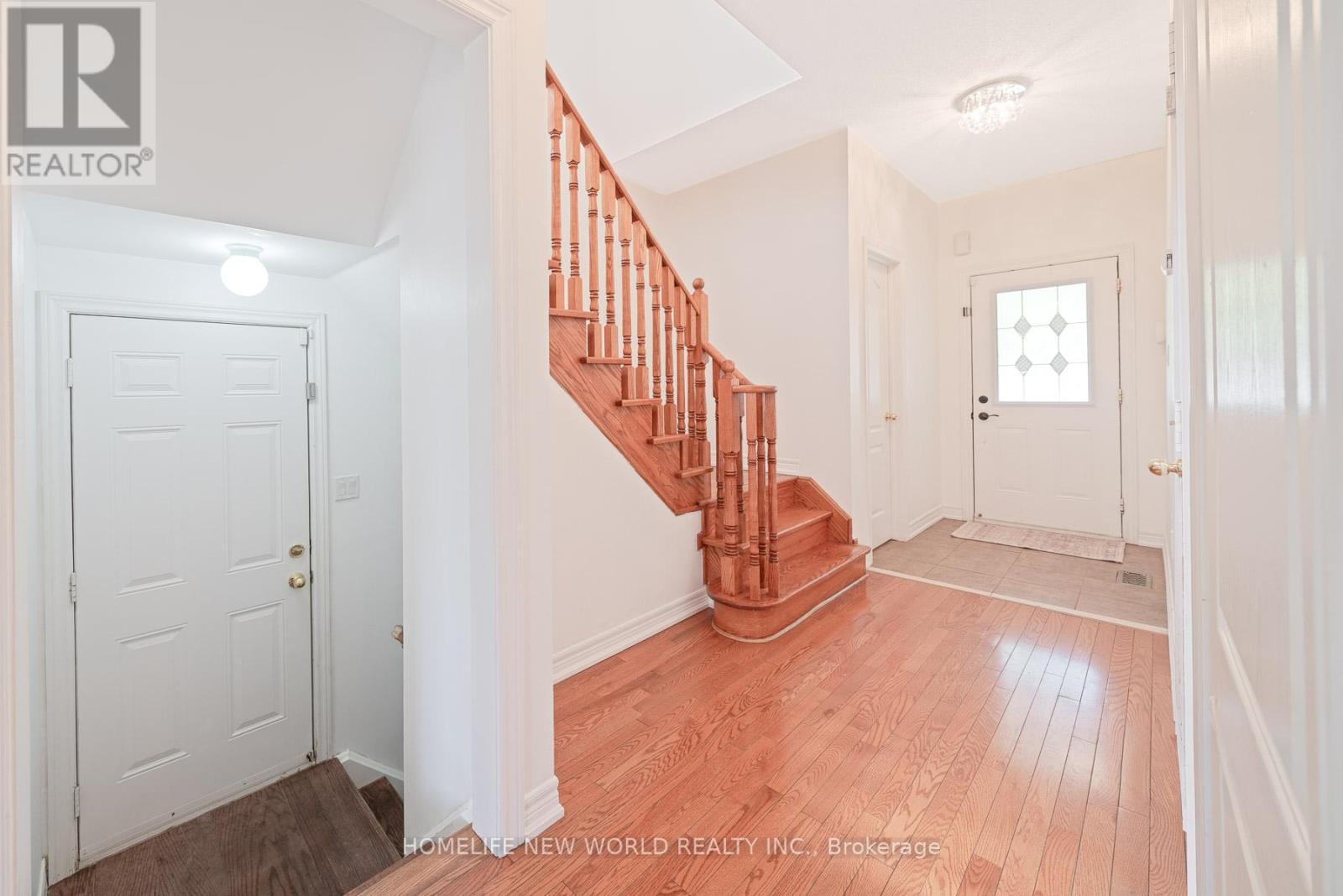 47 Ozner Crescent, Vaughan, Ontario  L4H 0E1 - Photo 4 - N13163522
