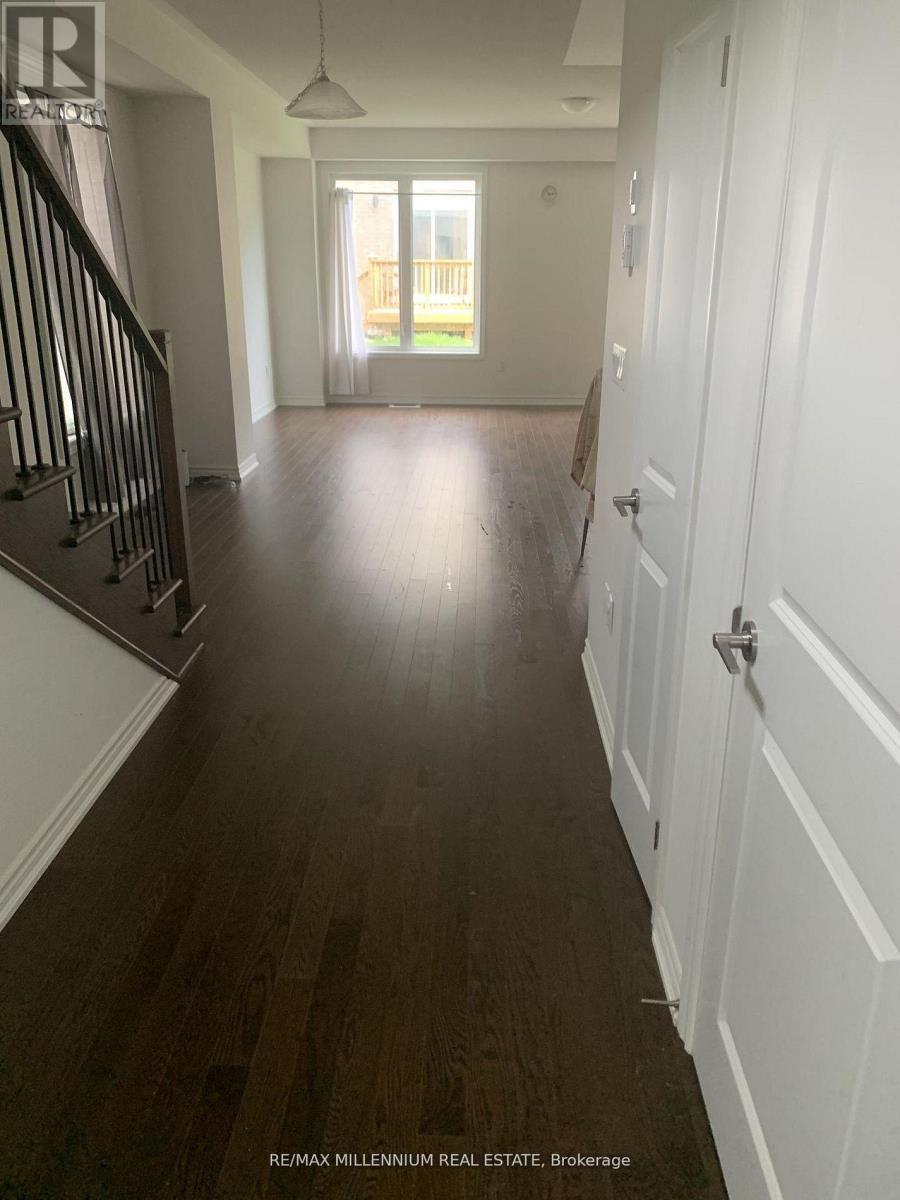 42 West Oak Trail, Barrie, Ontario  L9J 0K8 - Photo 13 - S13163332