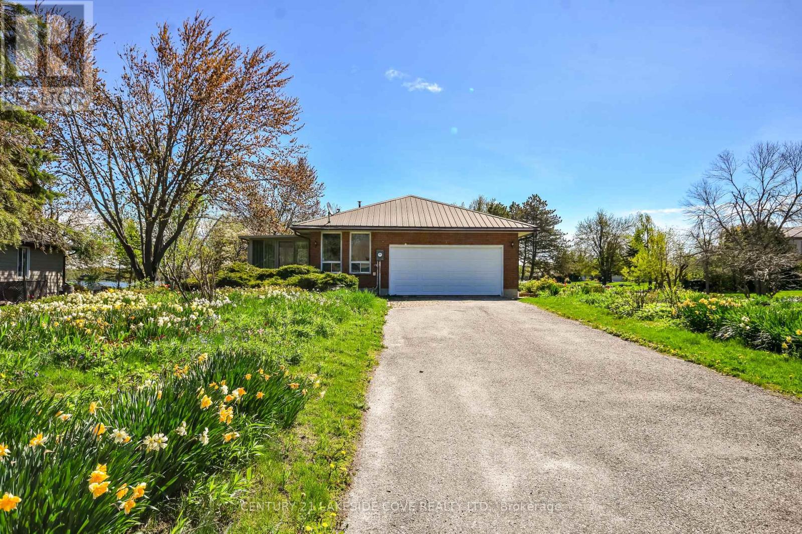 2 Lantern Court, Ramara, Ontario  L0K 1B0 - Photo 3 - S13163346