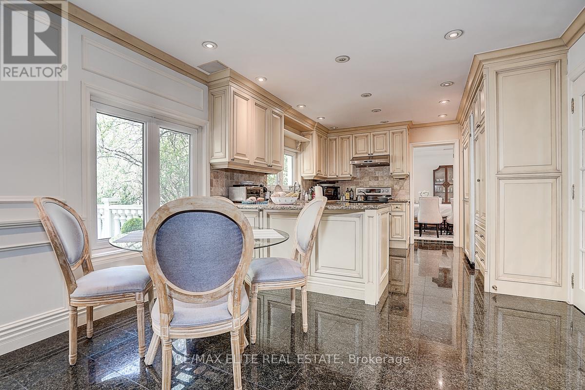 88 Old Colony Road, Toronto, Ontario  M2L 2K2 - Photo 17 - C13100728